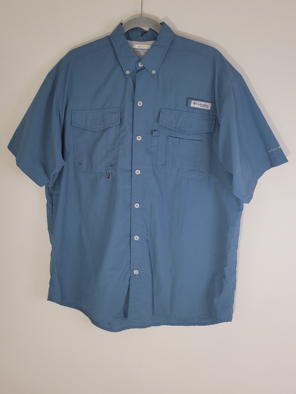 Columbia Men's Size M Short Sleeve Fishing Shirt - Blue